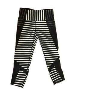 Ivivva by lululemon athletic cropped leggings size 14